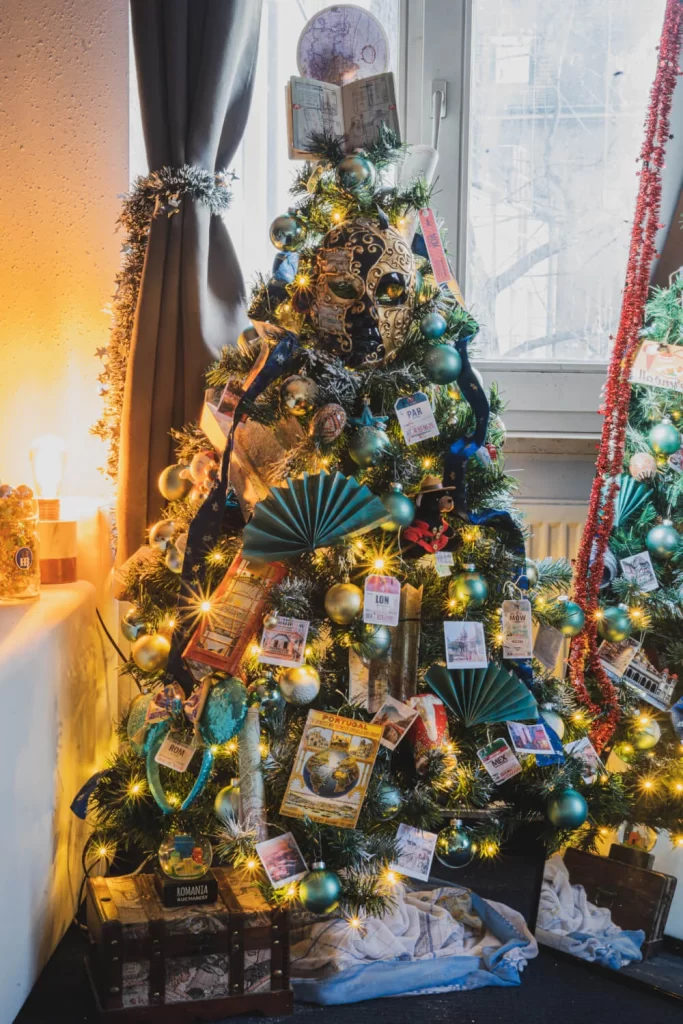 Creating a Holiday Polaroid Tree 