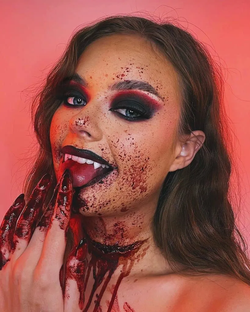  Bloody Vampire Look
