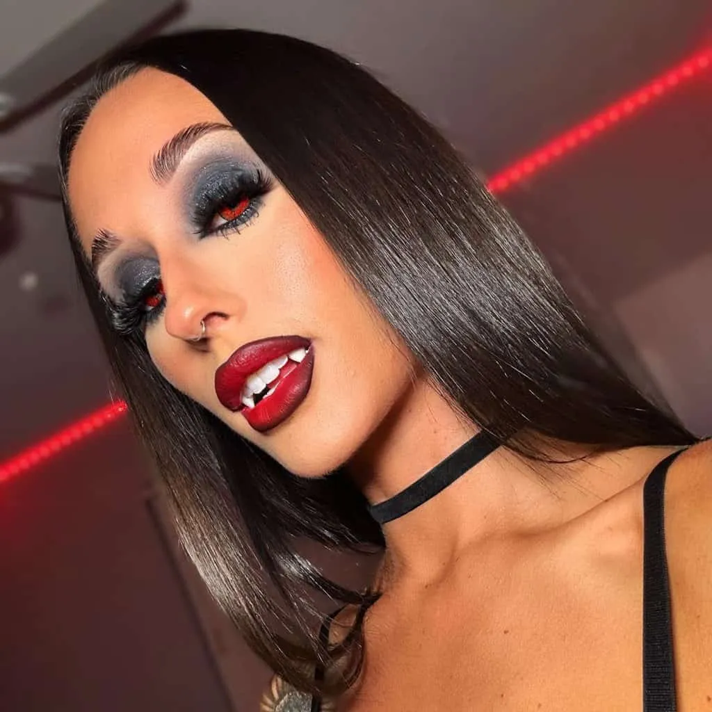 Red Eyes Vampire Makeup
