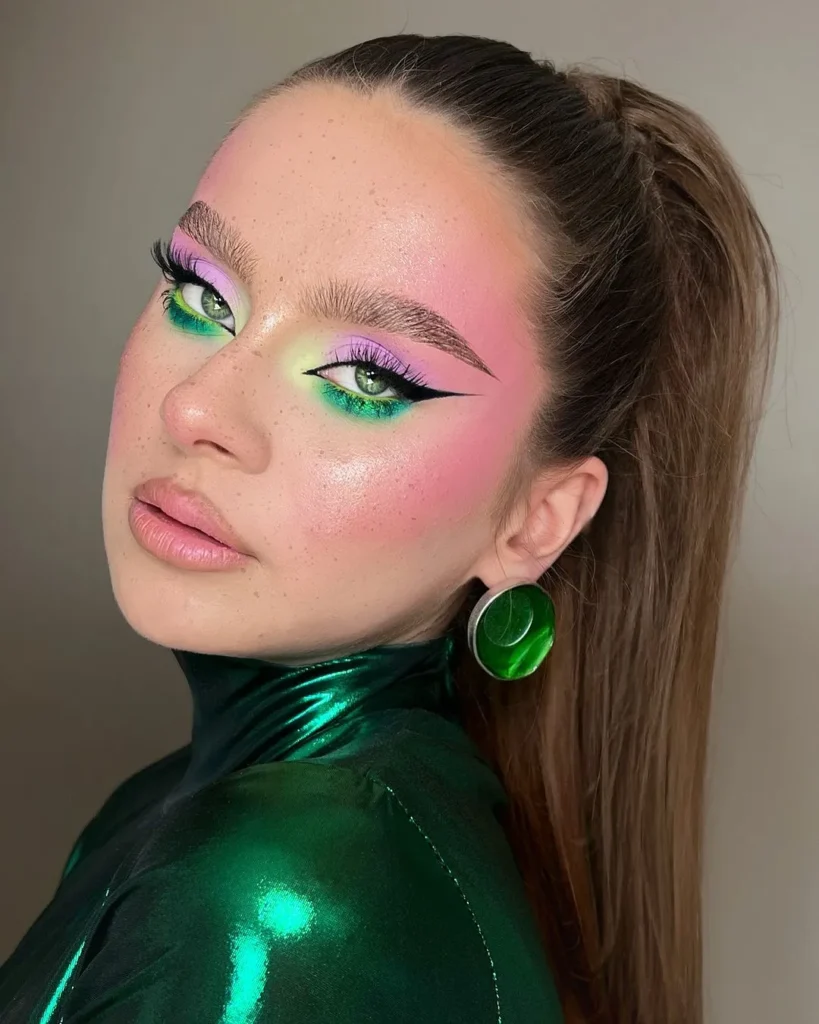 Vibrant and Bold Cat Makeup

