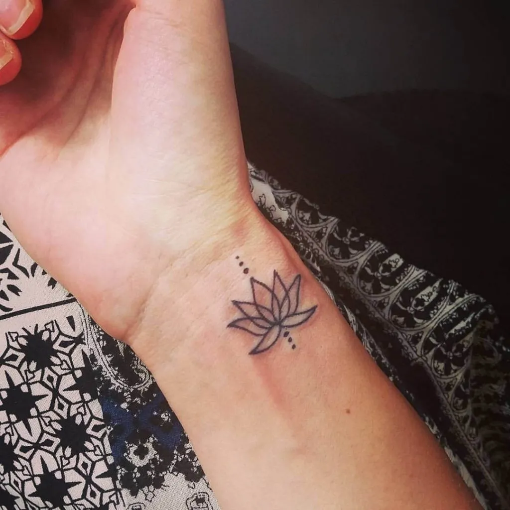  Lotus Tattoo
