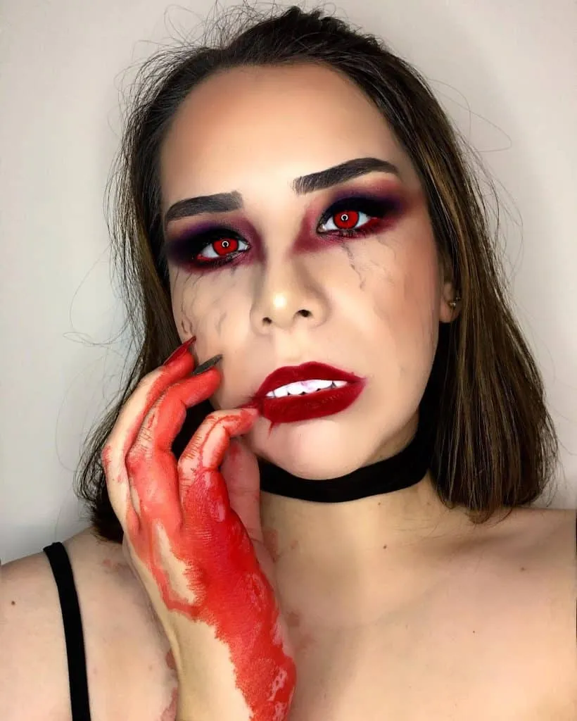  Bloody Vampire Makeup Look
