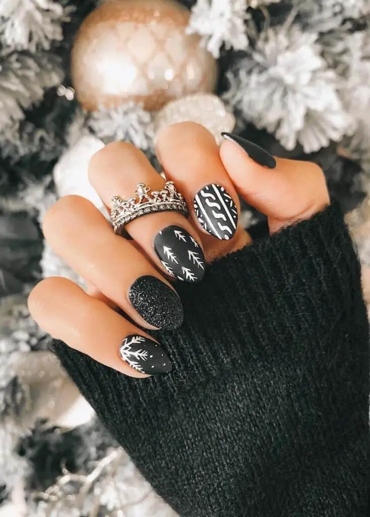 Christmas collage nails ideas