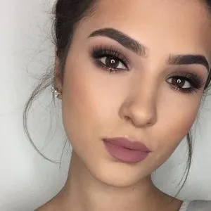 Monochromatic Mauve Makeup