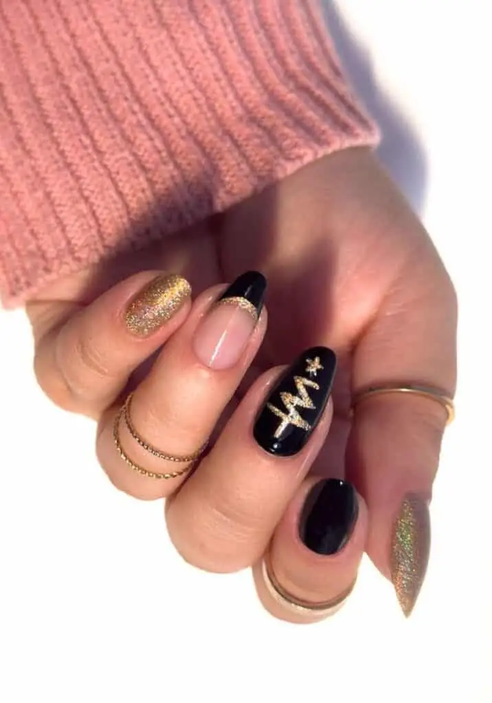 Black and Gold Christmas Nail