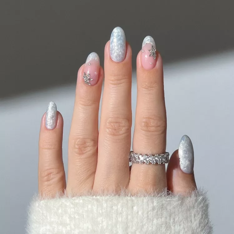 White snowflake nails